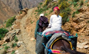 Yagour Plateau trek. Join Trek In Morocco for trekking in the Atlas Mountains!